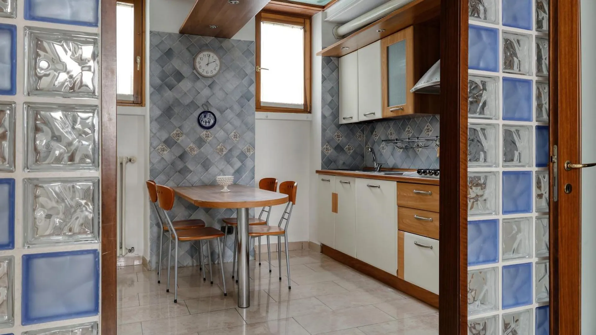 Luigi Bocconi Apartment 6 Pax Milan Italy