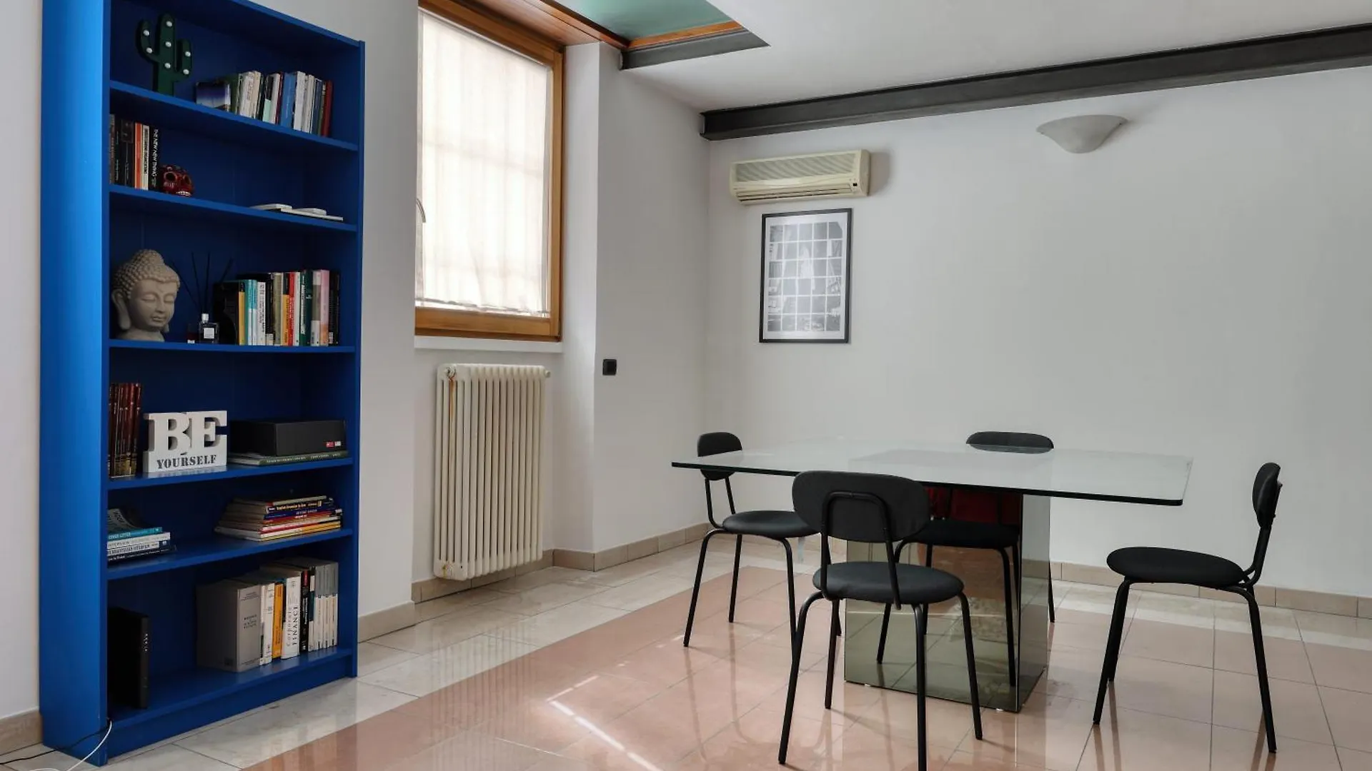 Luigi Bocconi Apartment 6 Pax Milan Italy