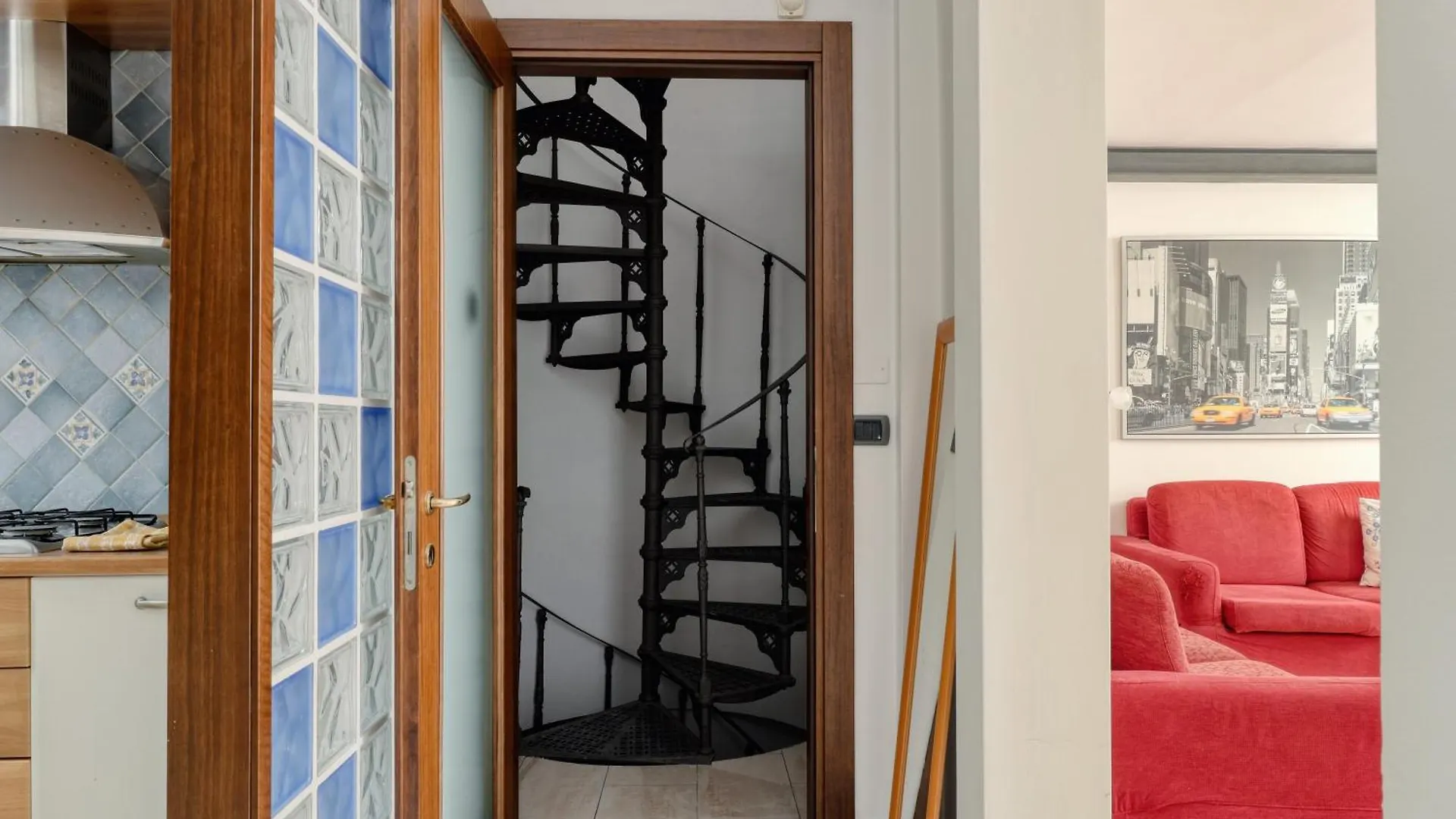 Luigi Bocconi Apartment 6 Pax Milan